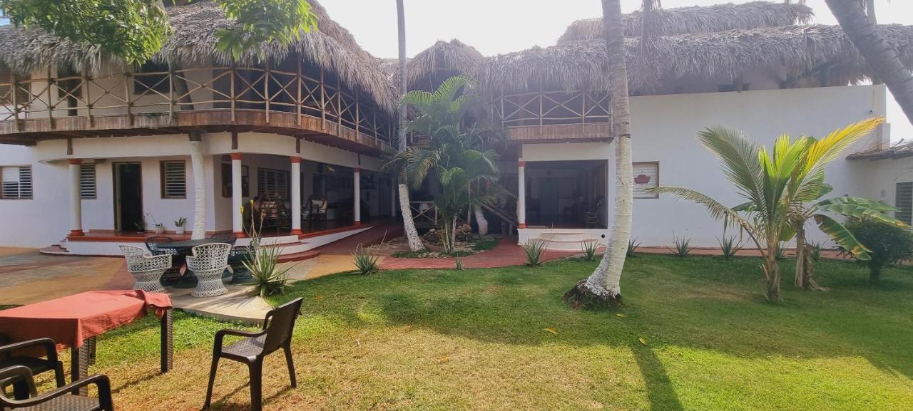El Jardin Del Coco, Apartamento 14 - Near La Playita Beach لاس غاليراس المظهر الخارجي الصورة